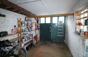 Photo 16- click for photo gallery